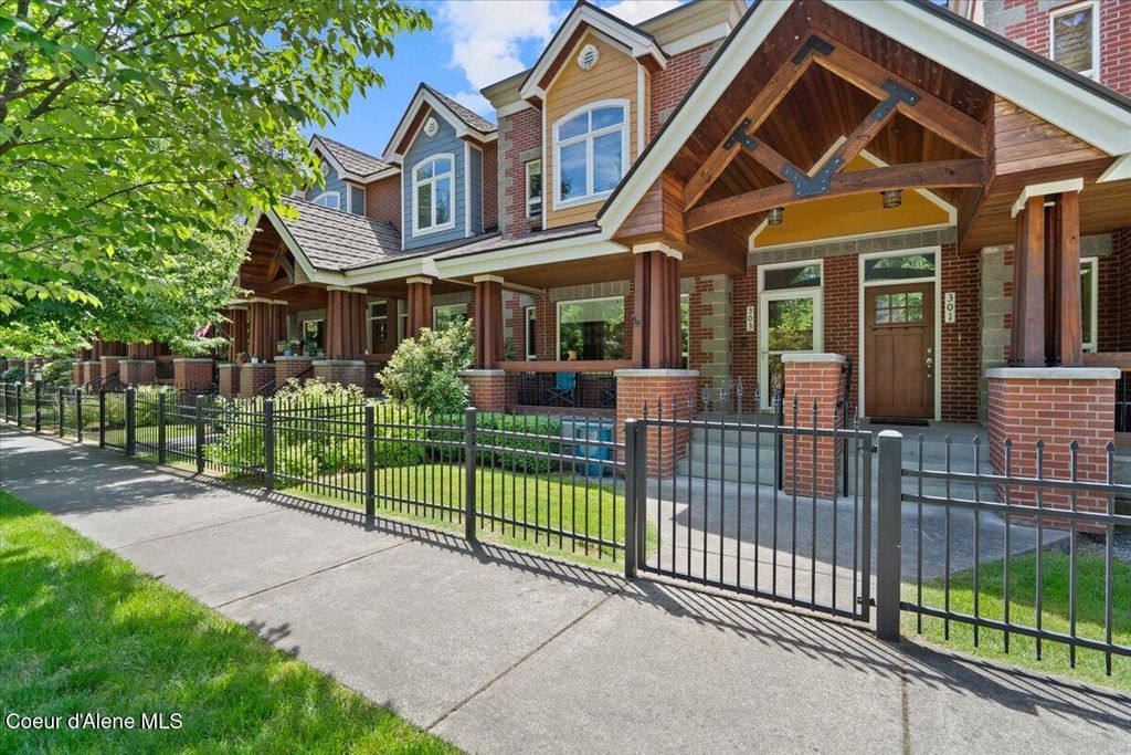 Photo of 303 11TH St, Coeur dAlene, ID 83814 (MLS # 25-5918)