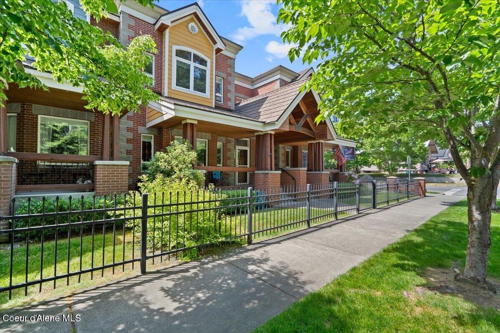 Photo of 303 11TH St, Coeur dAlene, ID 83814 (MLS # 25-5918)