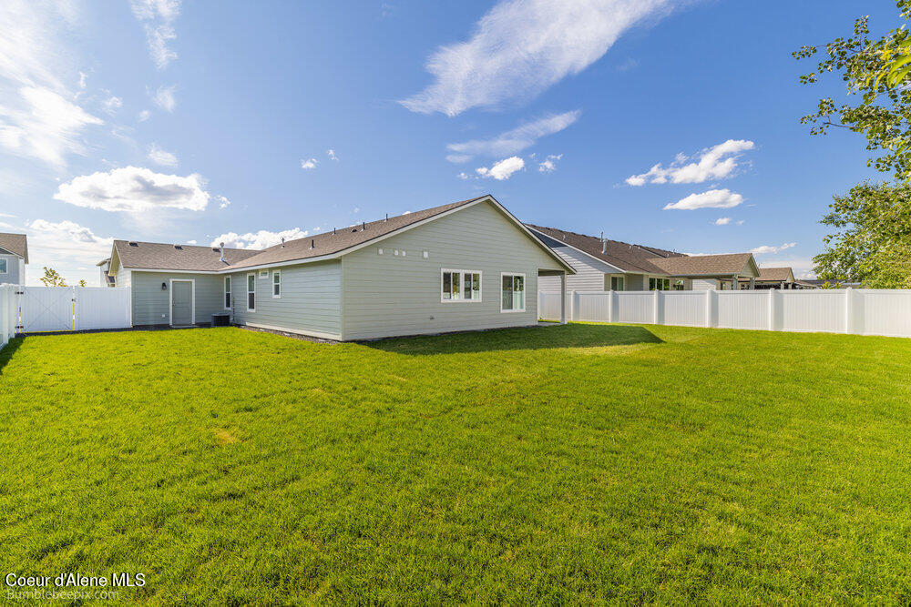 Hayden, Idaho 83835, United States, 3 Bedrooms Bedrooms, ,2 BathroomsBathrooms,Residential,Pending,58119