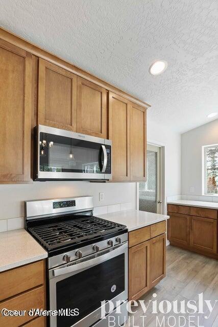 Hayden, Idaho 83835, United States, 3 Bedrooms Bedrooms, ,2 BathroomsBathrooms,Residential,Pending,58119