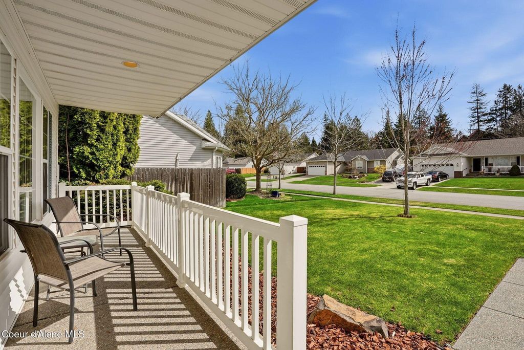 Photo of 9201 Castle Way, Hayden, ID 83835 (MLS # 26-3145)