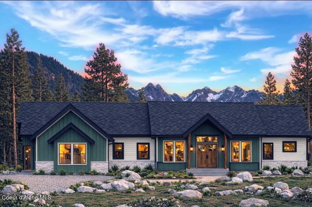 Photo of 13373 Spiral Ridge Ridge, Rathdrum, ID 83858 (MLS # 26-2741)