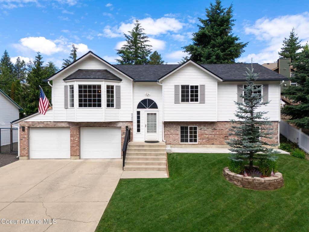 Photo of 8585 Audubon DR, Hayden, ID 83835 (MLS # 26-8528)