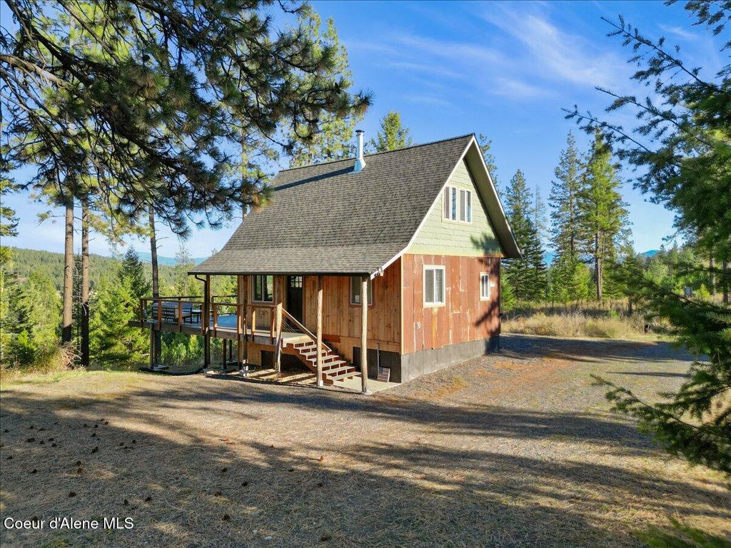 Photo of 275 Rebel Ridge Ridge, Spirit Lake, ID 83869 (MLS # 25-10361)