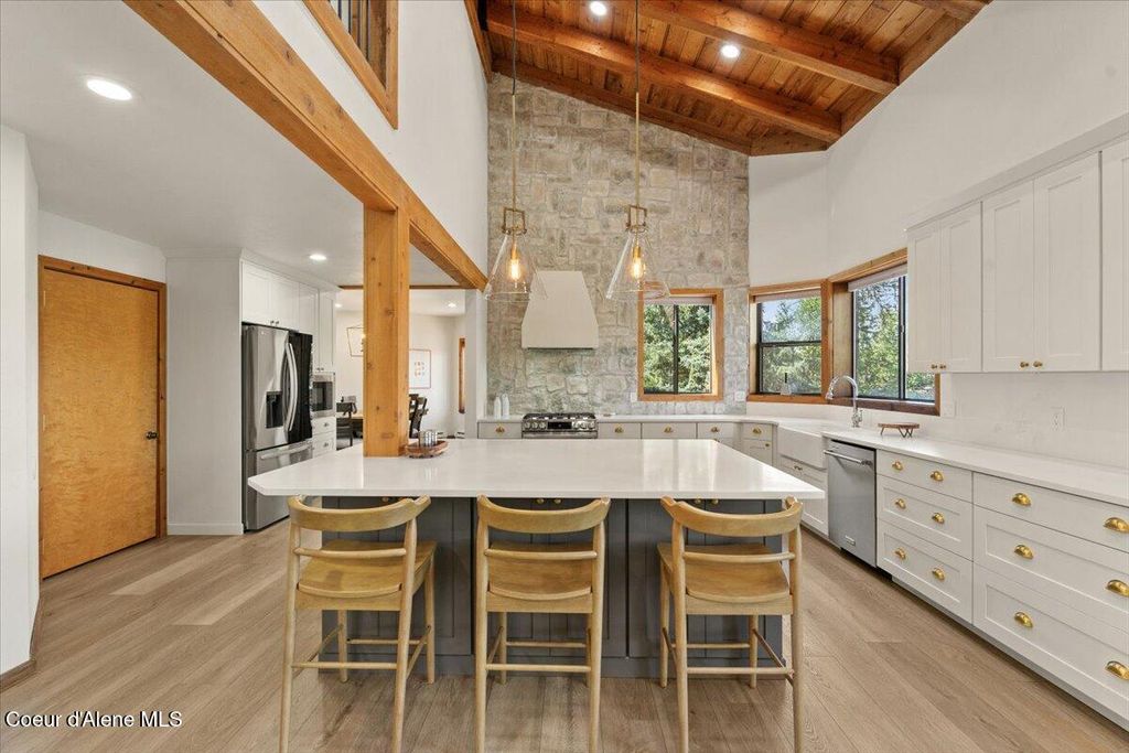 Photo of 400 OHANA BEACH Beach, Coeur dAlene, ID 83814 (MLS # 25-7319)