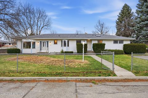 Homes For Sale - 14715 14th Ave<br/> Spokane Valley, WA 99037