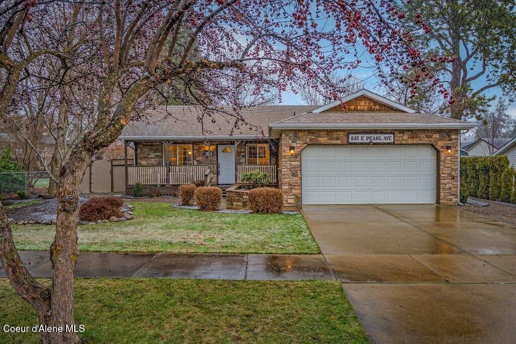 Photo of 845 Pearl Ave, Hayden, ID 83835 (MLS # 26-248)