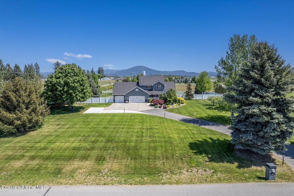 Photo of 2356 Reiswig RD, Post Falls, ID 83854 (MLS # 26-4929)