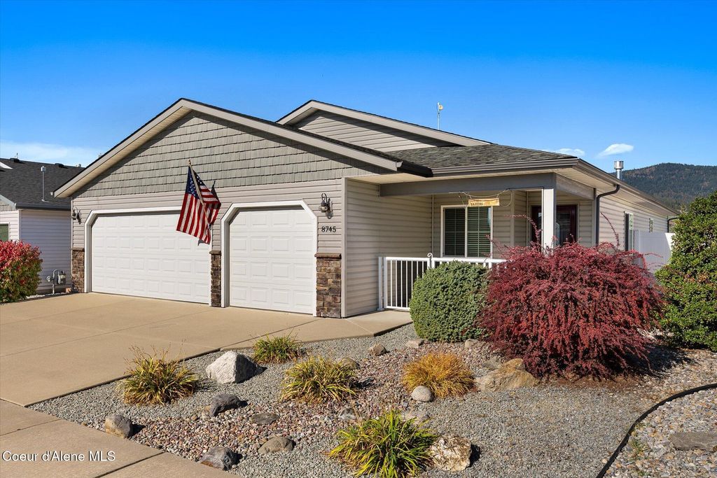 Photo of 8745 Sawtooth St. St, Rathdrum, ID 83858 (MLS # 25-10362)