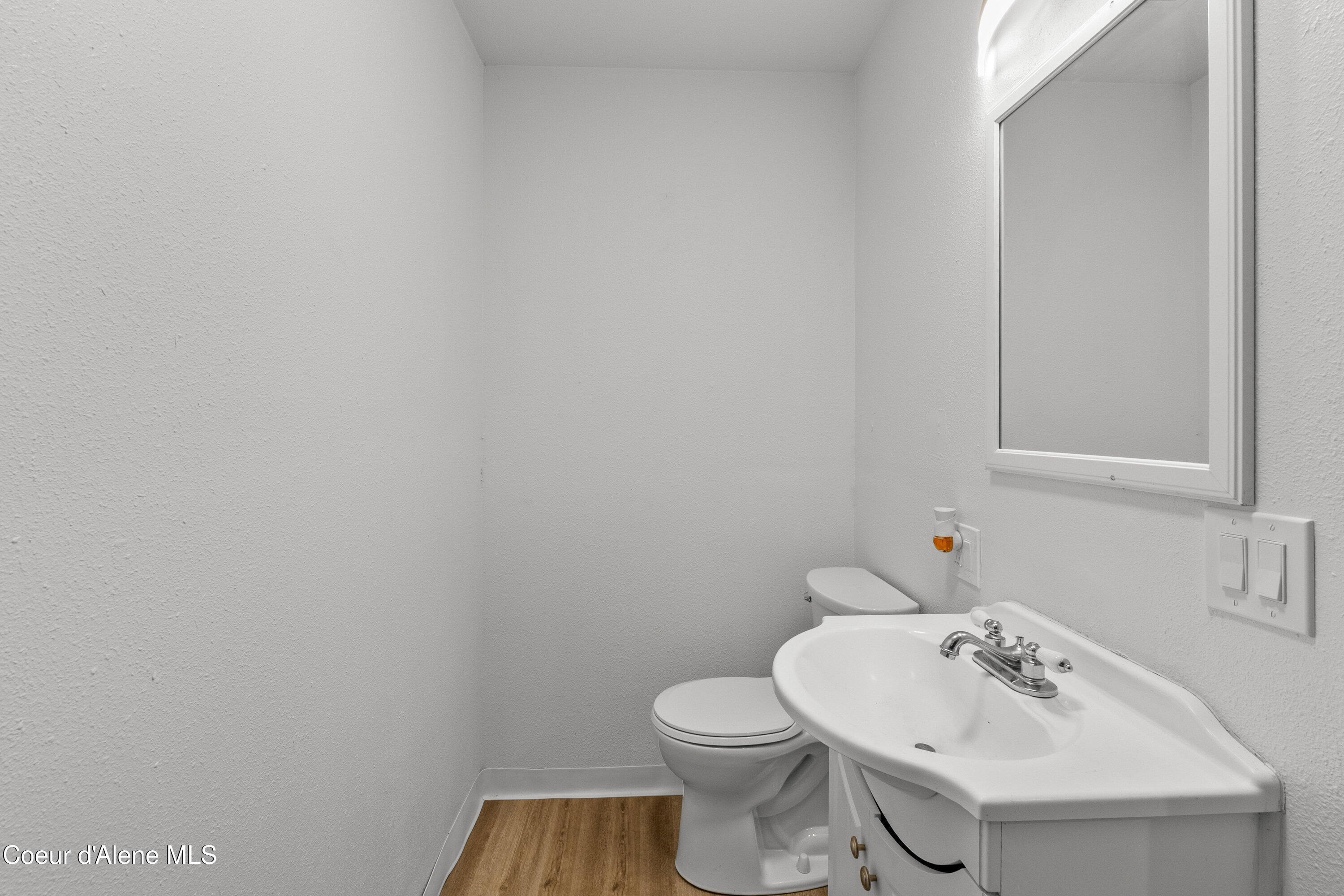 17561 E Perimeter Rd, Athol, Alaska image 15