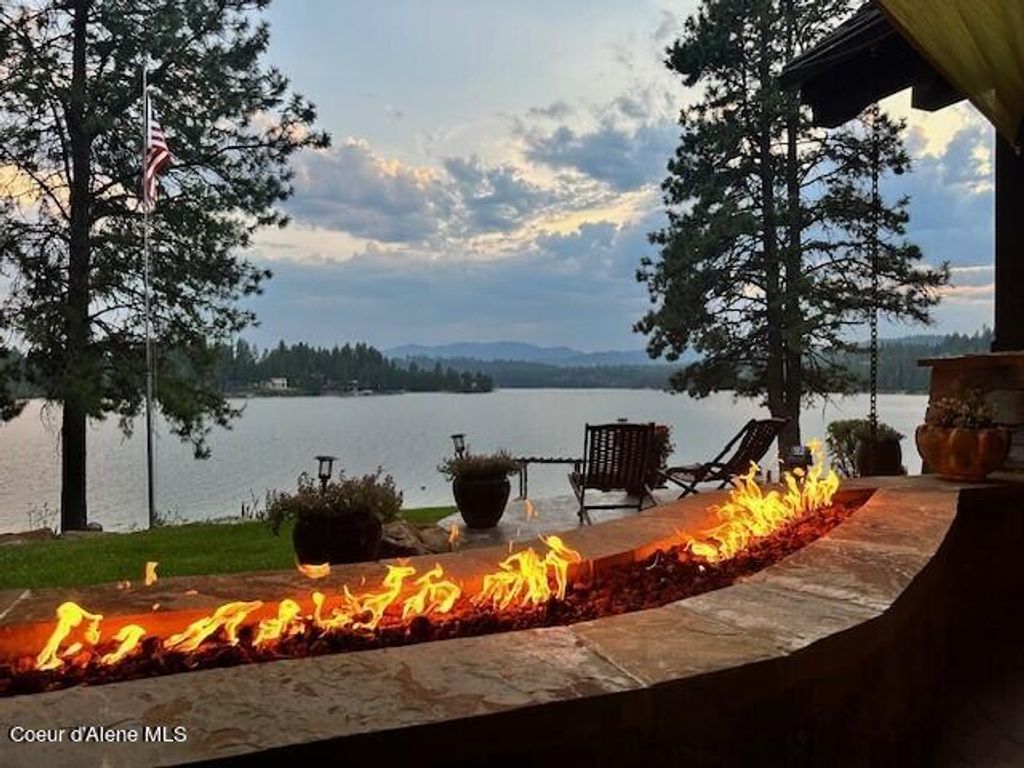 Photo of 22592 Highway 2, Sandpoint, ID 83864 (MLS # 25-4596)