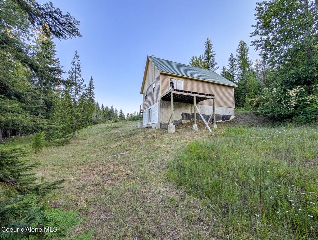 Photo of 699 Granite Ridge Ridge, Priest River, ID 83856 (MLS # 25-6998)