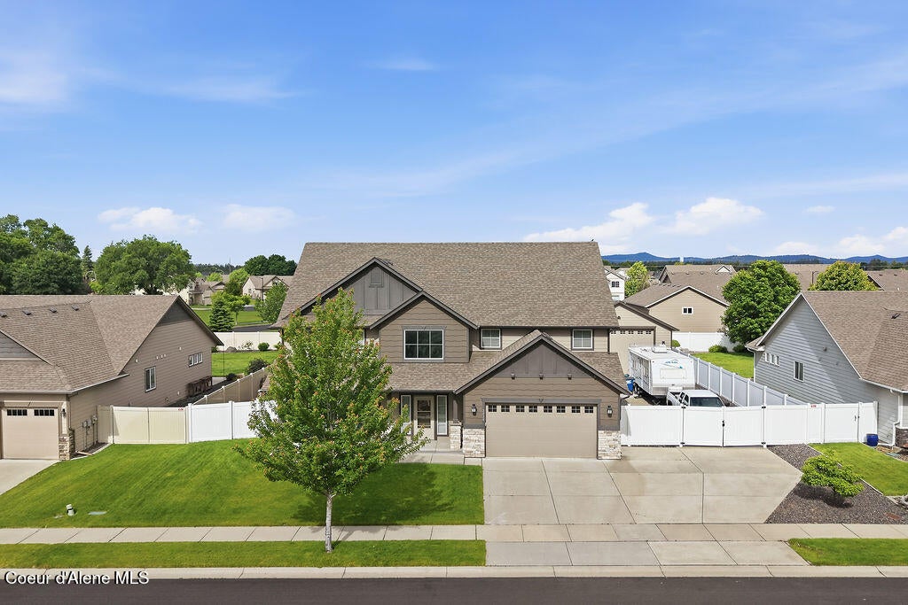 Photo of 2028 Ivory Ln, Post Falls, ID 83854 (MLS # 26-7475)
