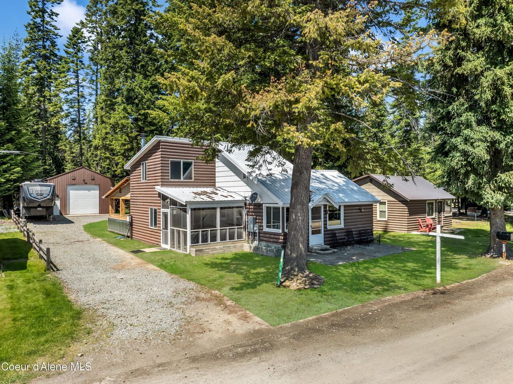 Photo of 212 Granite Bay Rd, Nordman, ID 83848 (MLS # 26-5572)