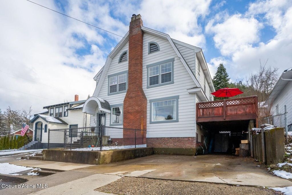 Photo of 127 Kellogg Ave, Kellogg, ID 83837 (MLS # 26-1451)