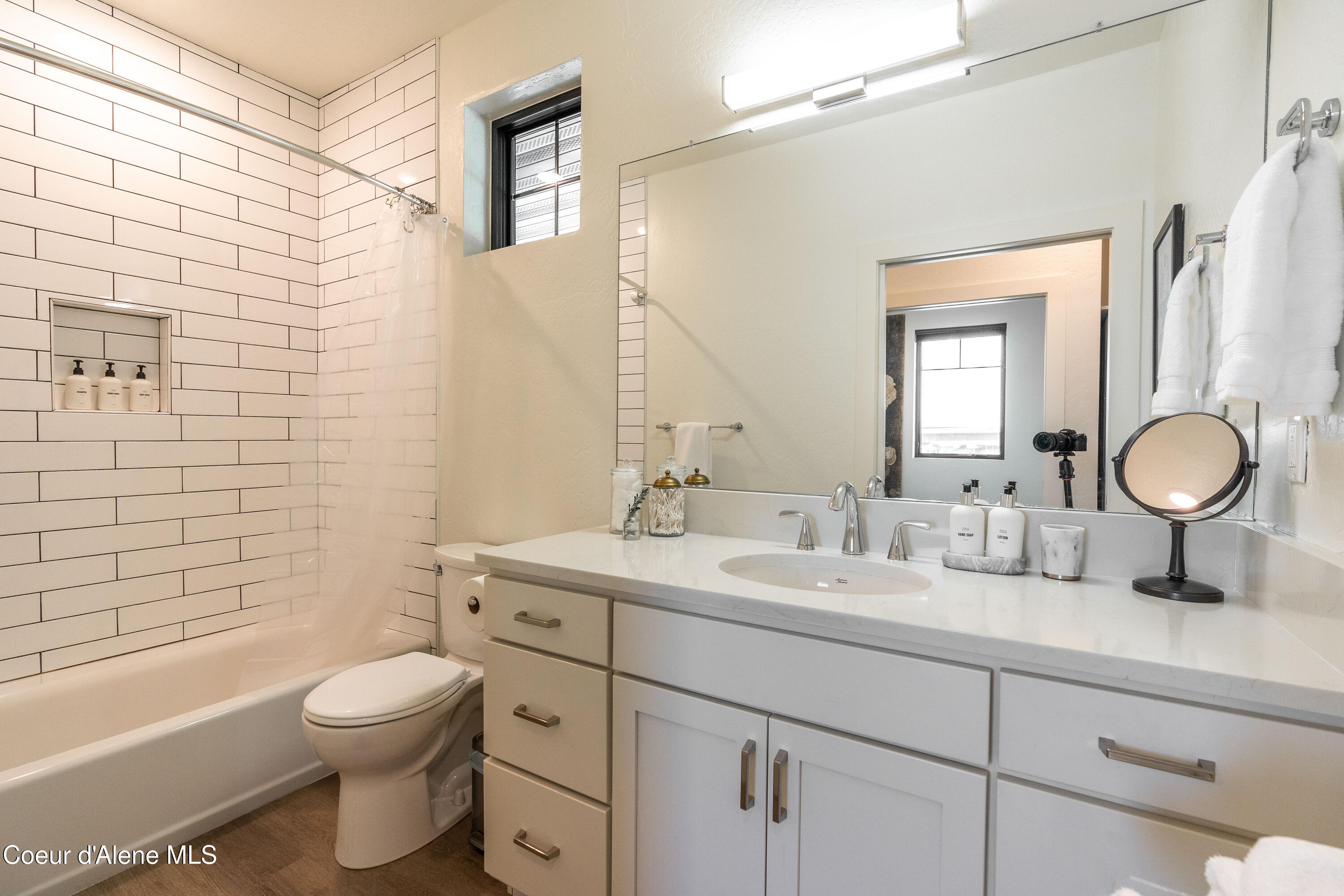 115 E Lake Street #203, Sandpoint, Alaska image 22