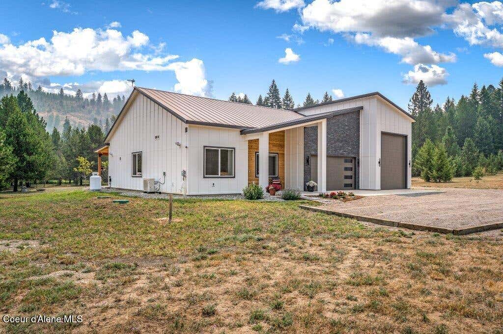 Photo of 125 Ferry Rd, Sagle, ID 83860 (MLS # 26-8289)