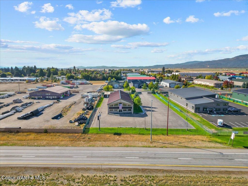 Photo of 11494 WARREN St, Hayden, ID 83835 (MLS # 25-10319)