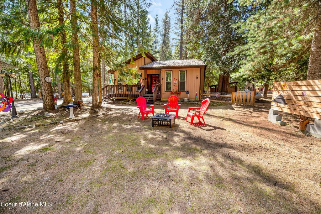 Photo of 1976 Reeder Bay Rd, Nordman, ID 83848 (MLS # 26-3323)