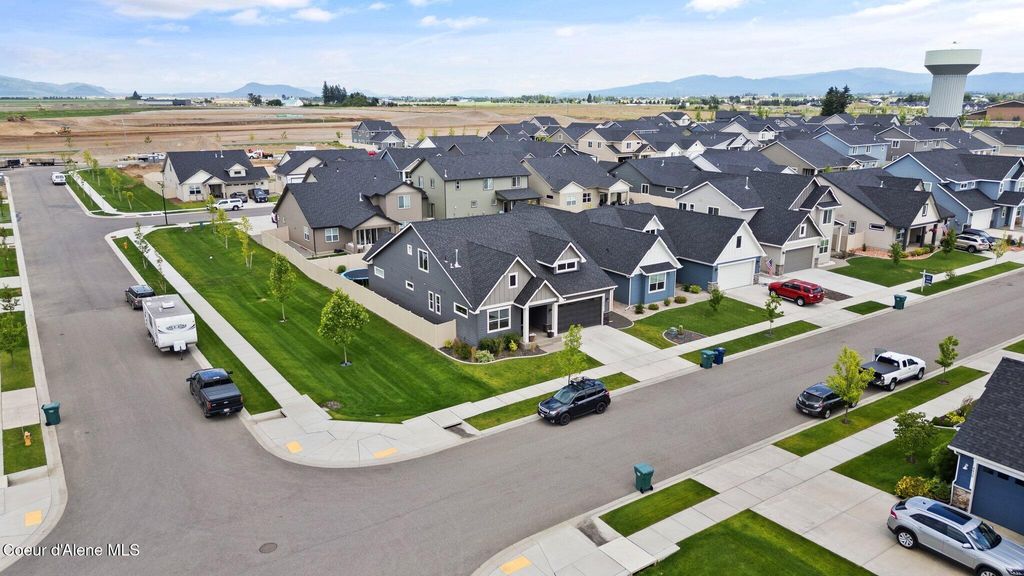 Photo of 4427 Marble Fox Ave, Post Falls, ID 83854 (MLS # 26-2842)