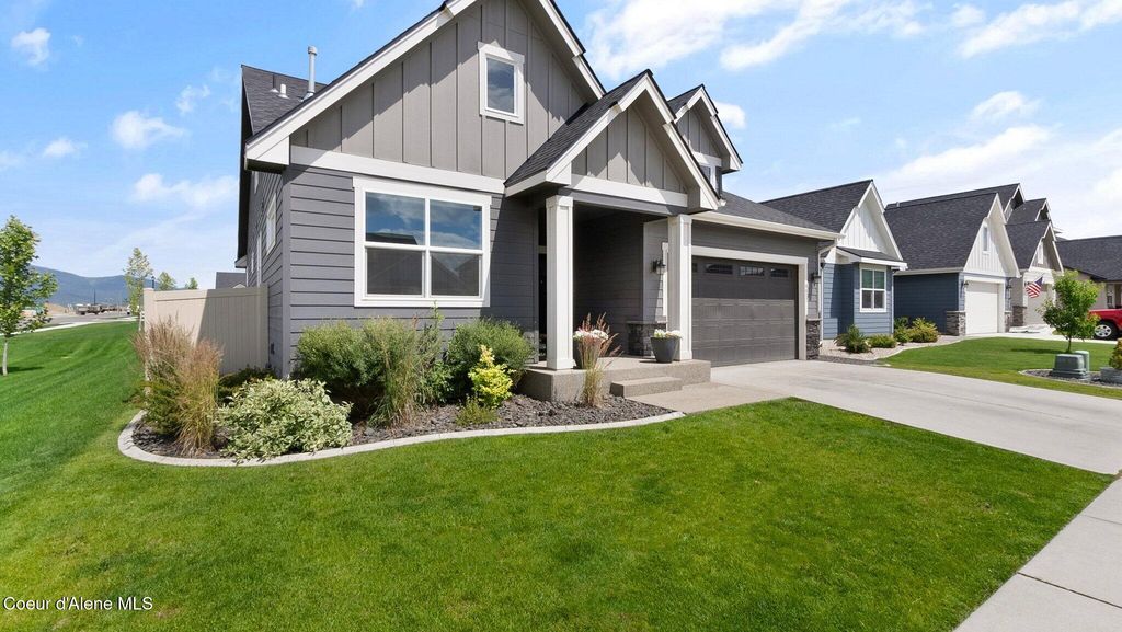 Photo of 4427 Marble Fox Ave, Post Falls, ID 83854 (MLS # 26-2842)