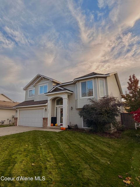 Photo of 1744 Chehalis St, Post Falls, ID 83854 (MLS # 25-10905)