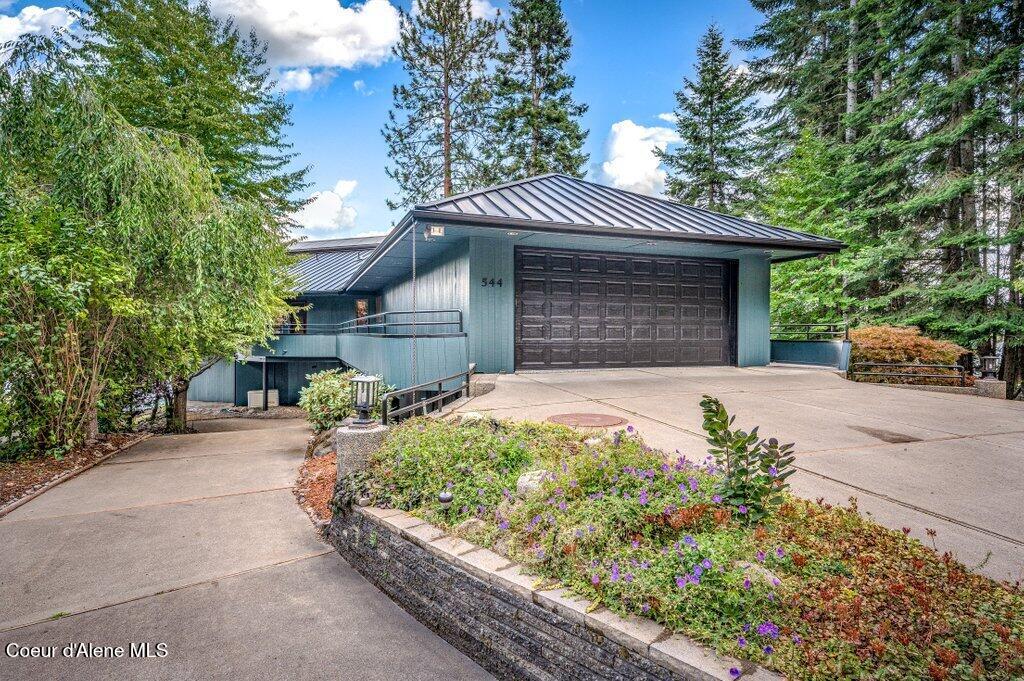 Photo of 544 Stewart Ct, Coeur dAlene, ID 83814 (MLS # 26-9148)