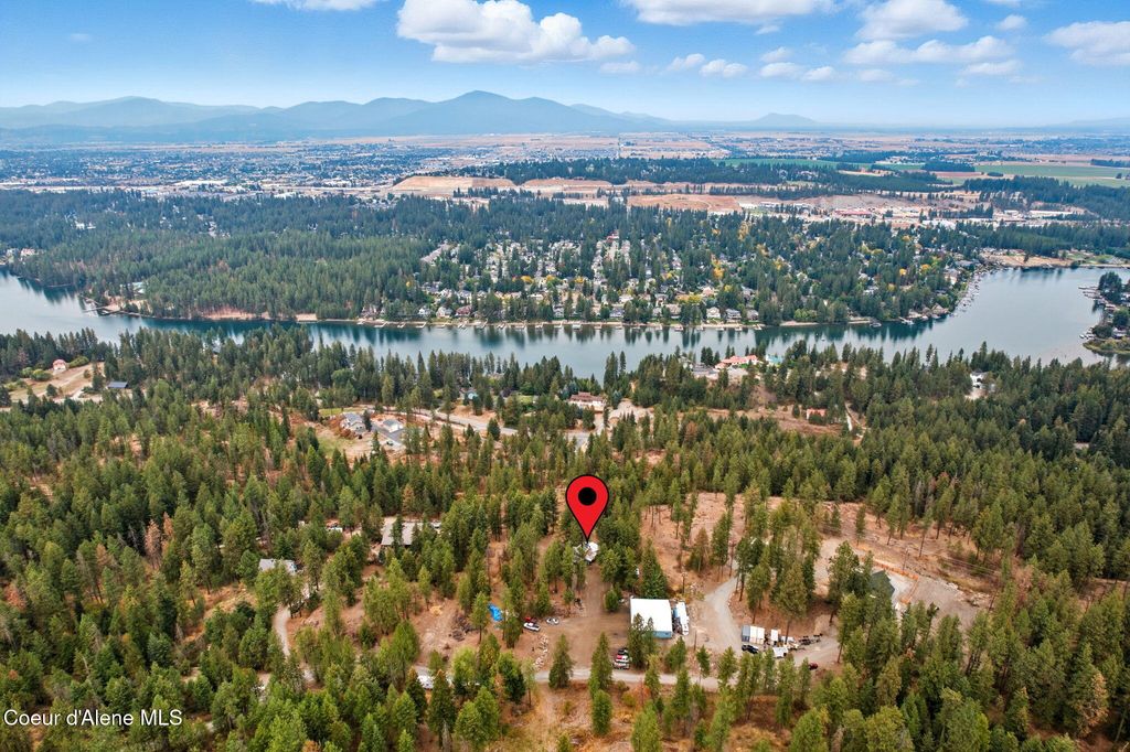 Photo of 655 AGATE Rd, Coeur dAlene, ID 83814 (MLS # 25-9912)