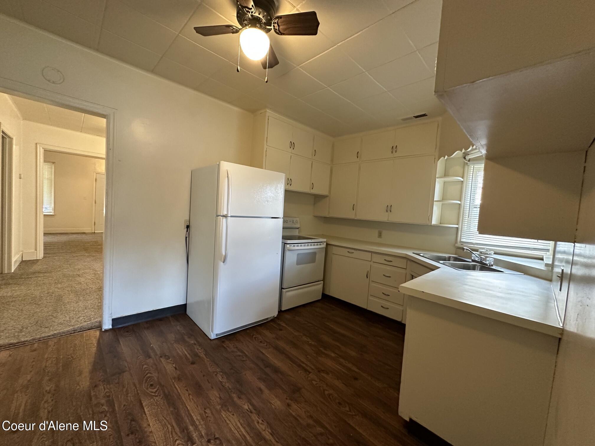 1104 Lakeside