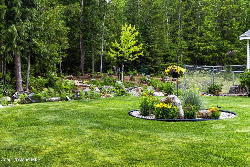 Photo of 518 High Rd, Sandpoint, ID 83864 (MLS # 26-6572)