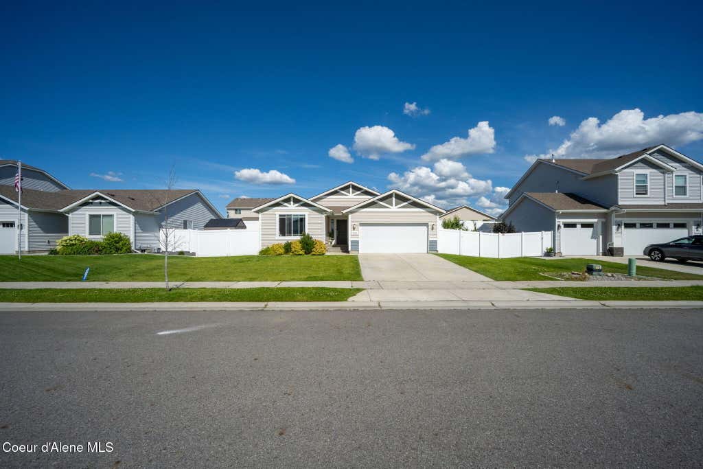 Photo of 9852 Berkshire St, Hayden, ID 83835 (MLS # 26-6881)