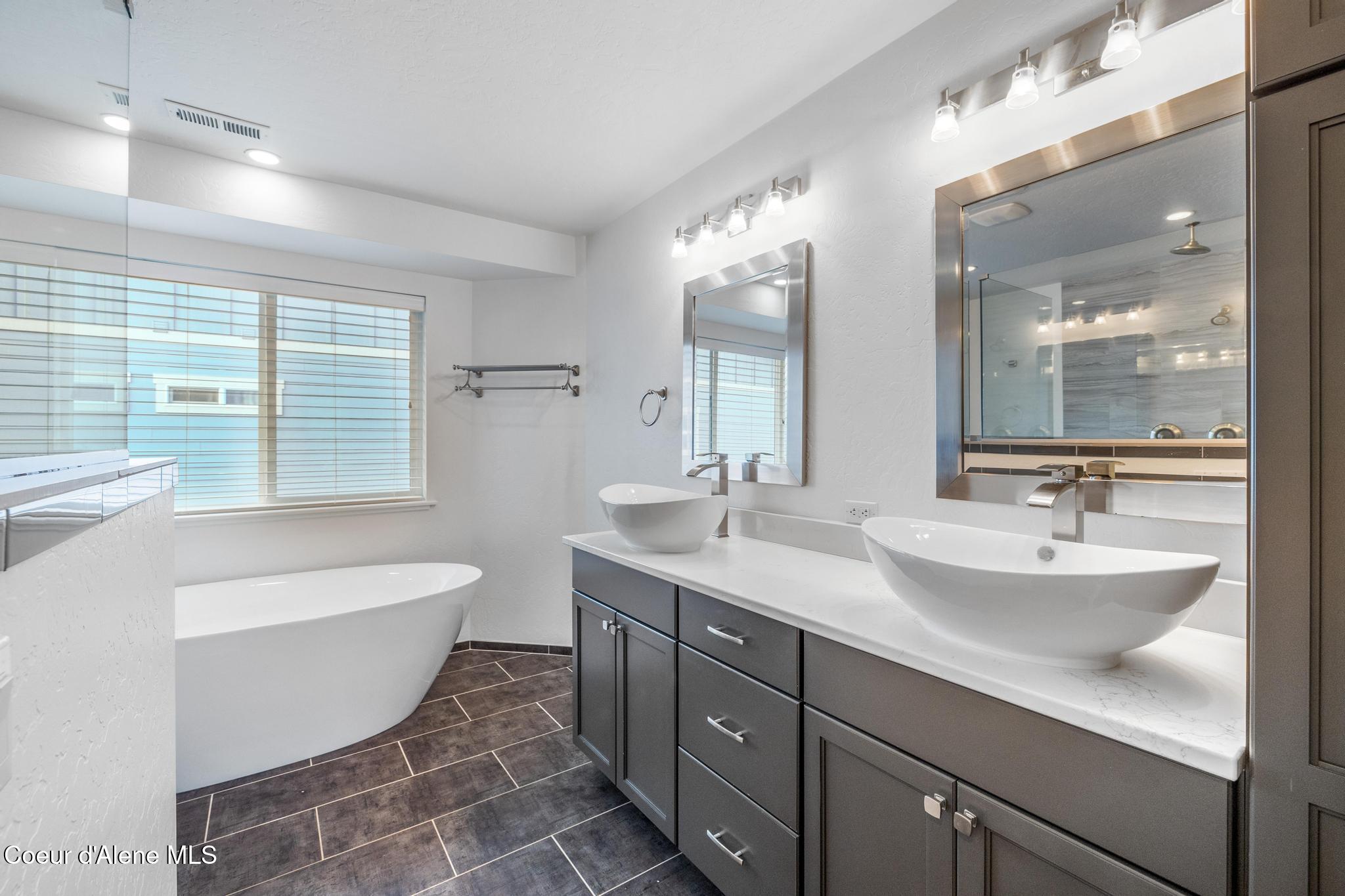 1006 E Garden Ave, Coeur d'Alene, Idaho image 28