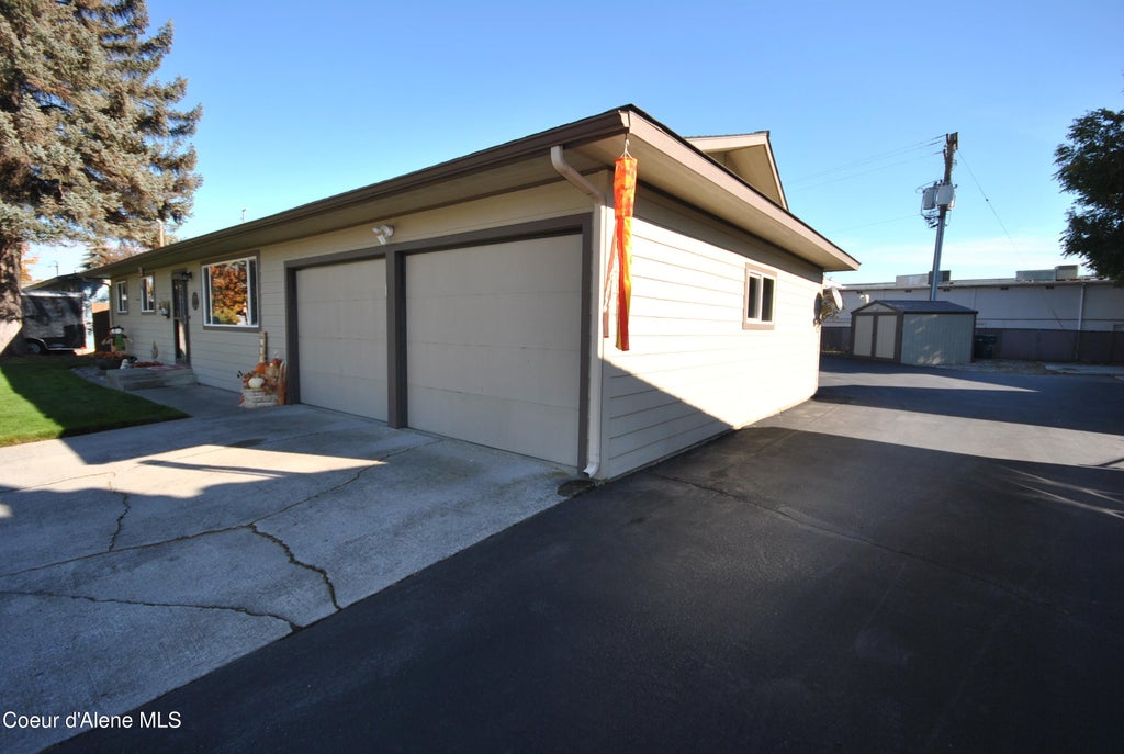 Photo of 2812 Clara LN, Coeur dAlene, ID 83815 (MLS # 26-10572)