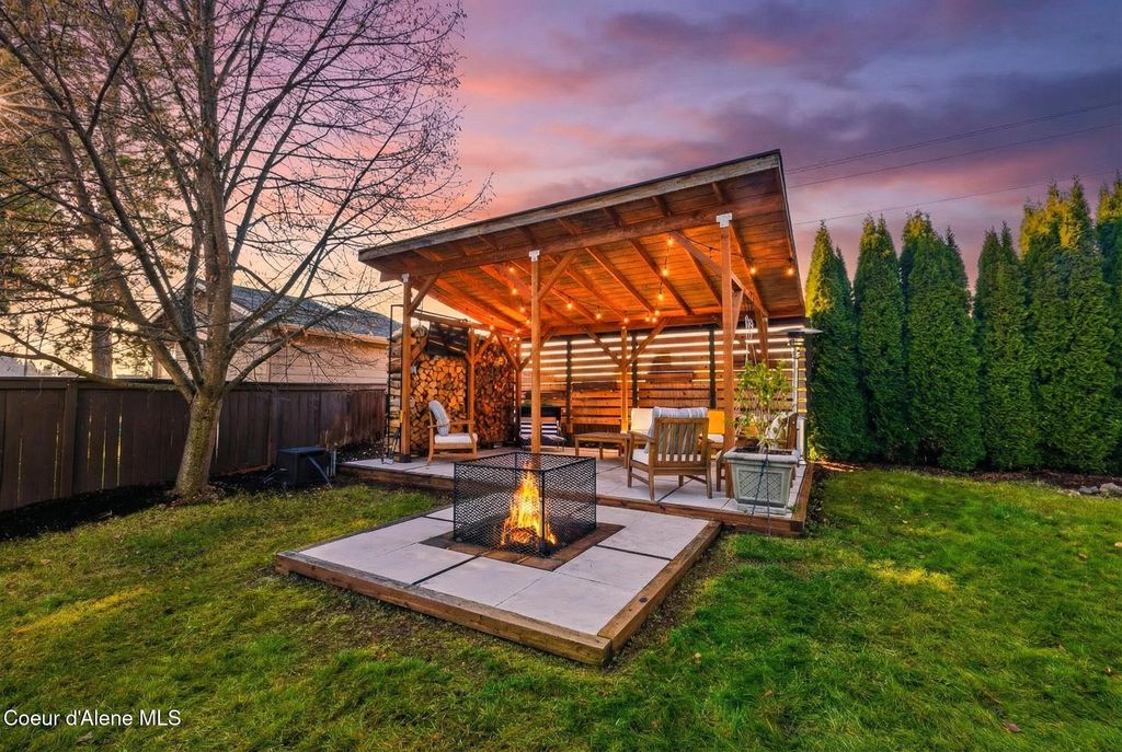 Photo of 1848 NOBLE Cir, Coeur dAlene, ID 83815 (MLS # 25-11198)