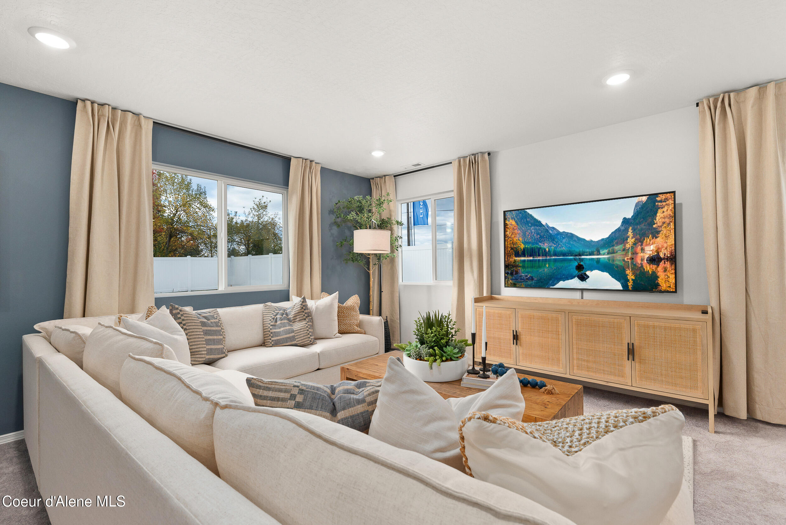 Post Falls, Idaho 83854, United States, 3 Bedrooms Bedrooms, ,3 BathroomsBathrooms,Residential,Pending,17373