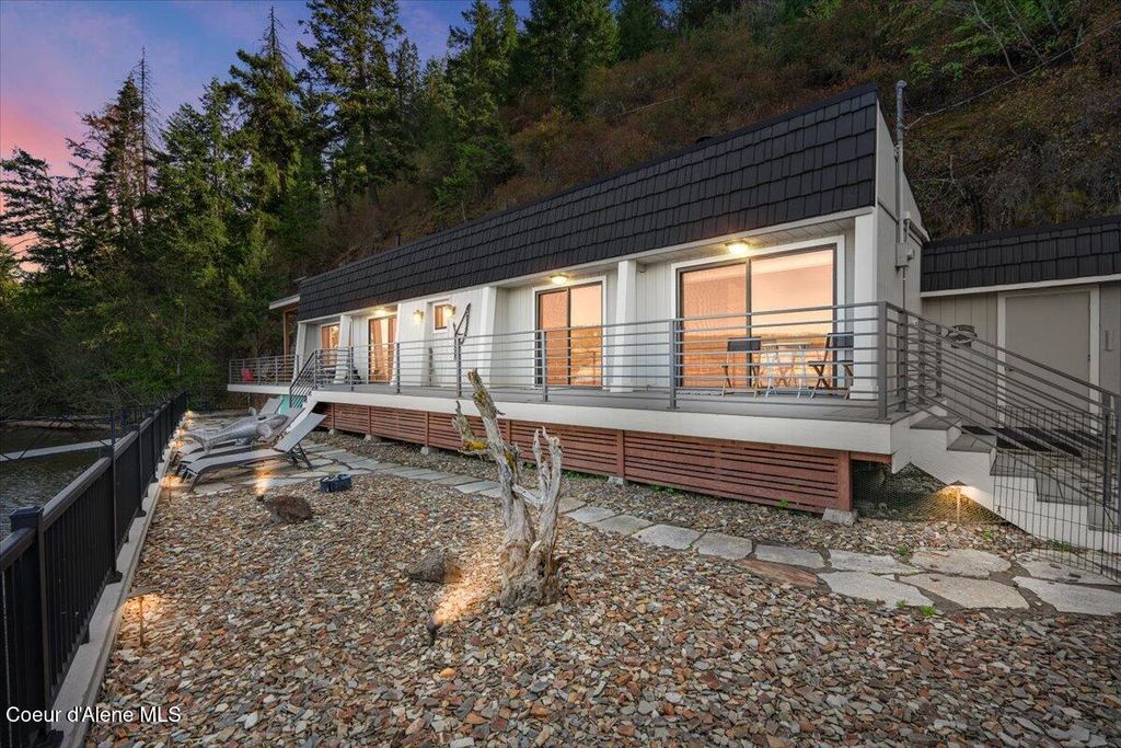 Photo of 3607 Eddyville Rd, Harrison, ID 83833 (MLS # 25-10301)