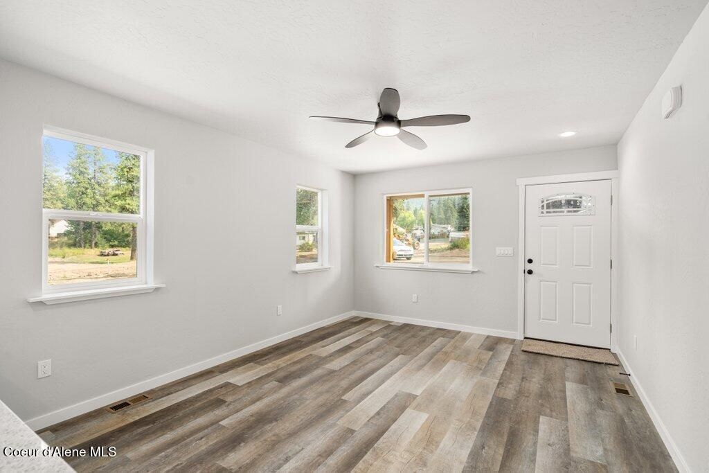 Photo of 415 F, Plummer, ID 83851 (MLS # 25-11373)