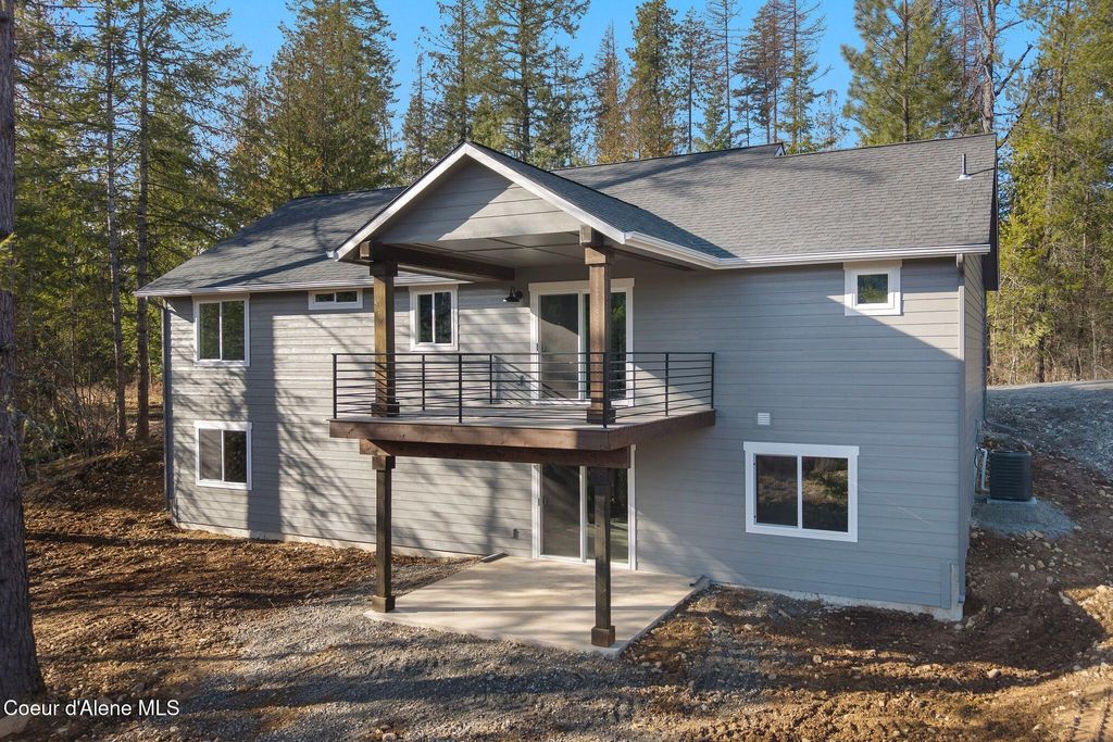 Photo of 9490 Sunnyside Rd, Sandpoint, ID 83864 (MLS # 26-153)