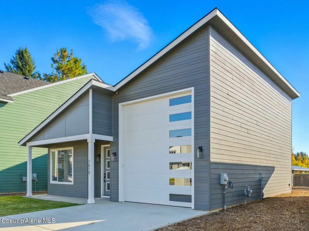 Photo of 1619 Gondola Ct, Sandpoint, ID 83864 (MLS # 25-11067)