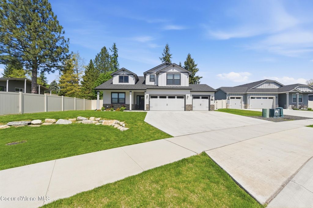 Photo of 641 Ripatti Way, Hayden, ID 83835 (MLS # 26-4485)