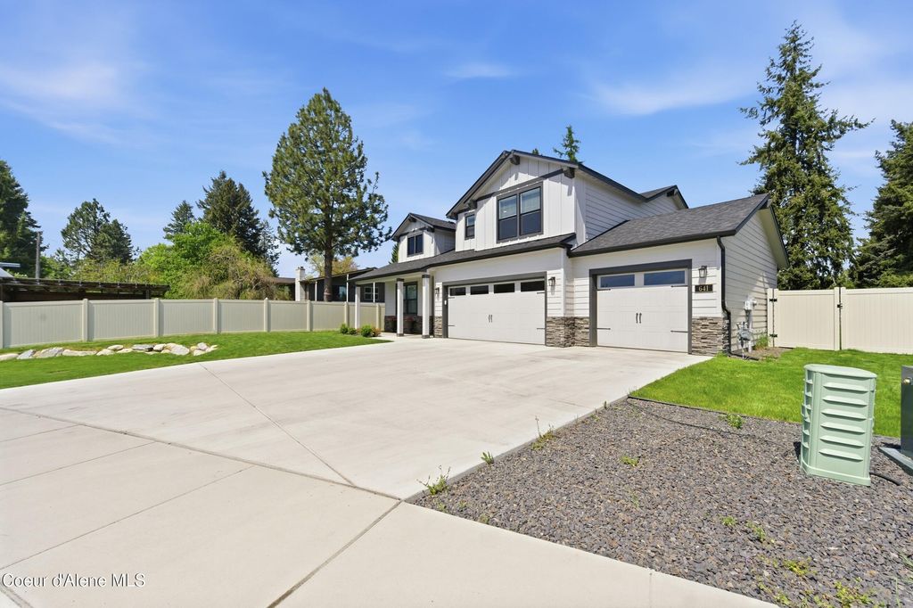 Photo of 641 Ripatti Way, Hayden, ID 83835 (MLS # 26-4485)