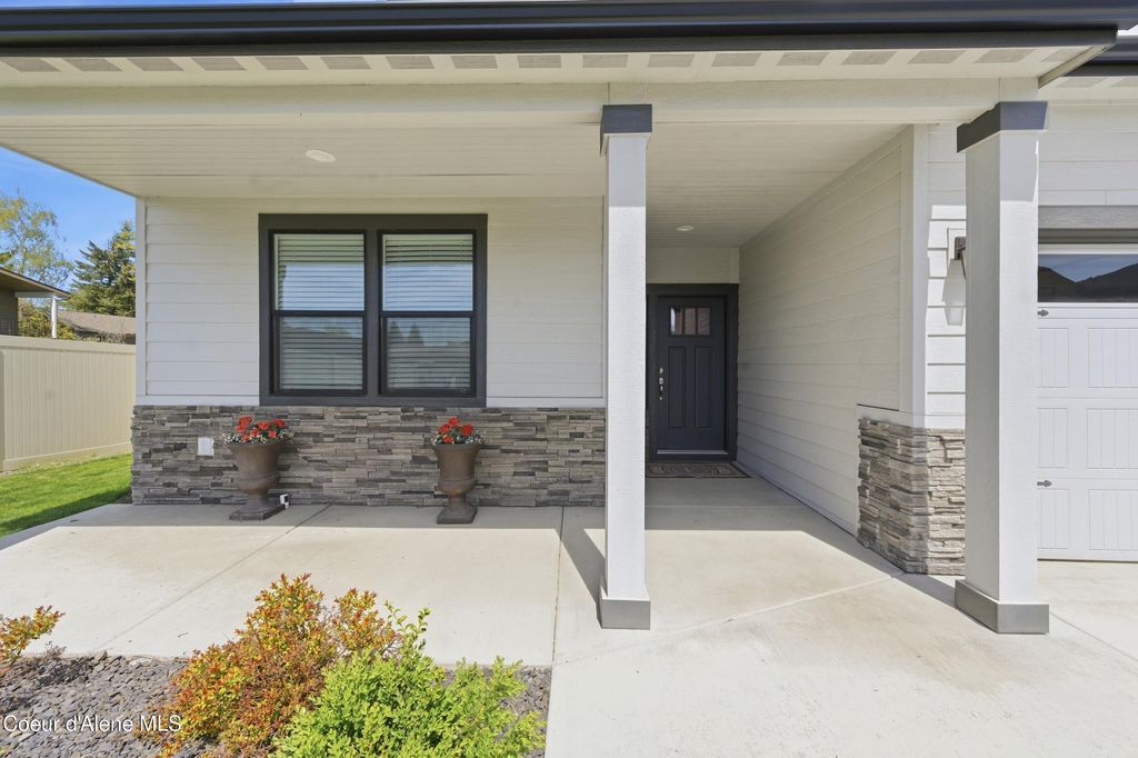 Photo of 641 Ripatti Way, Hayden, ID 83835 (MLS # 26-4485)