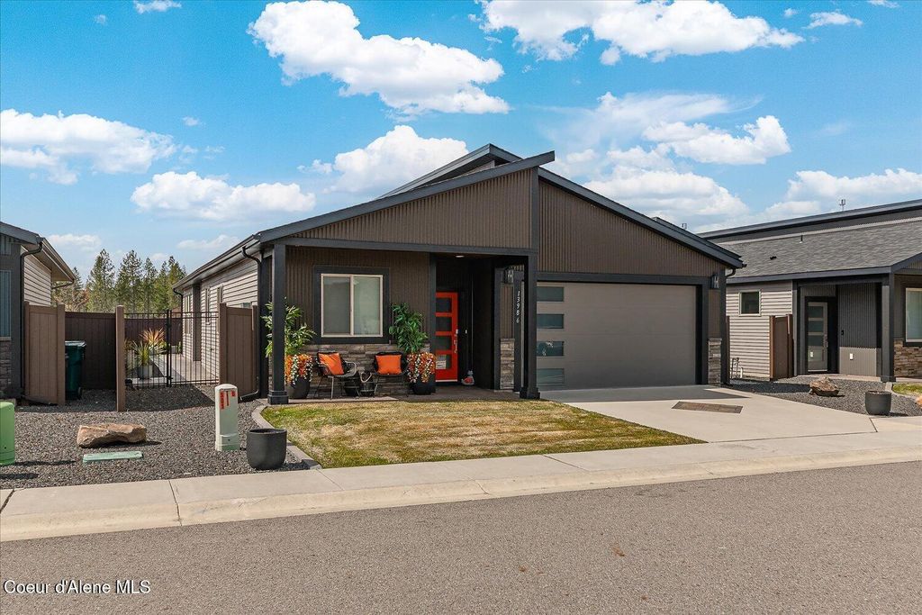 Photo of 13986 Rainier Loop, Rathdrum, ID 83858 (MLS # 26-2976)