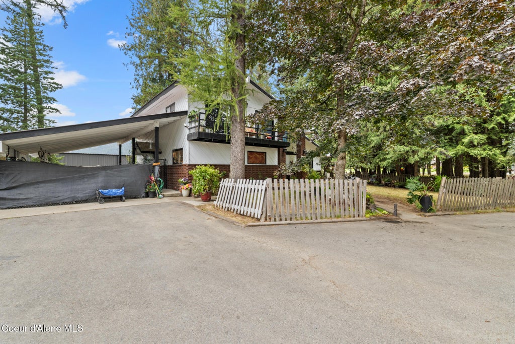 Photo of 405 Schweitzer Cutoff Rd, Sandpoint, ID 83864 (MLS # 26-9114)