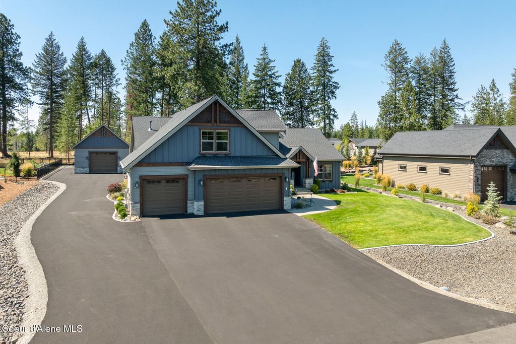 Photo of 11633 SPIRAEA Ln, Hayden, ID 83835 (MLS # 25-8627)