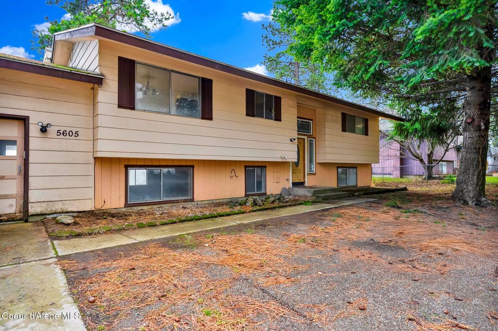 Photo of 5605 PINEGROVE Dr, Coeur dAlene, ID 83815 (MLS # 26-282)