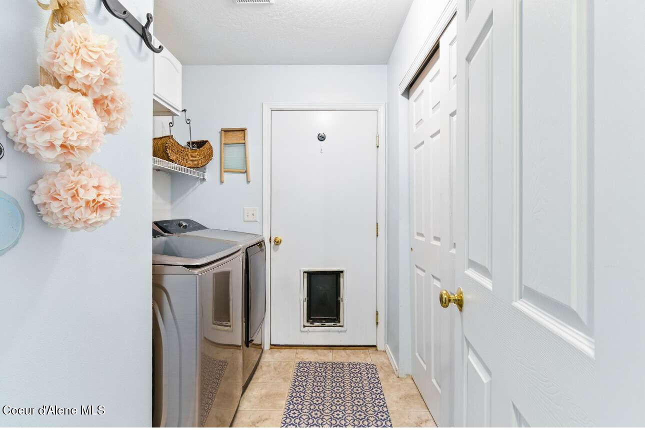 5820 E Steamboat Bnd, Post Falls, Alaska image 14