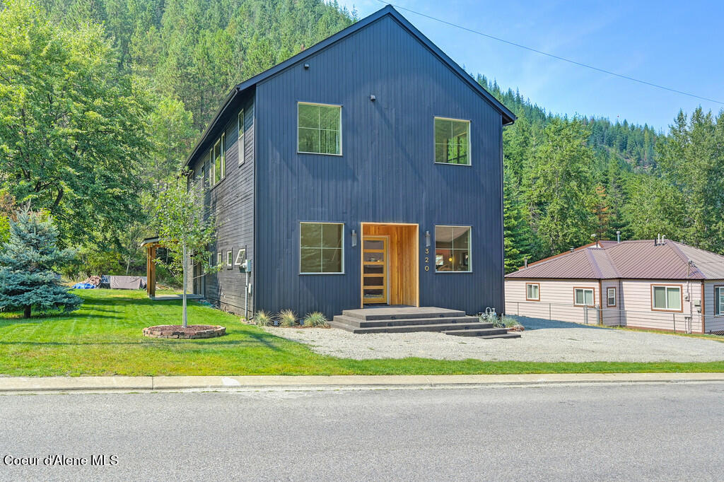 320 Main St, Wardner, Idaho image 9