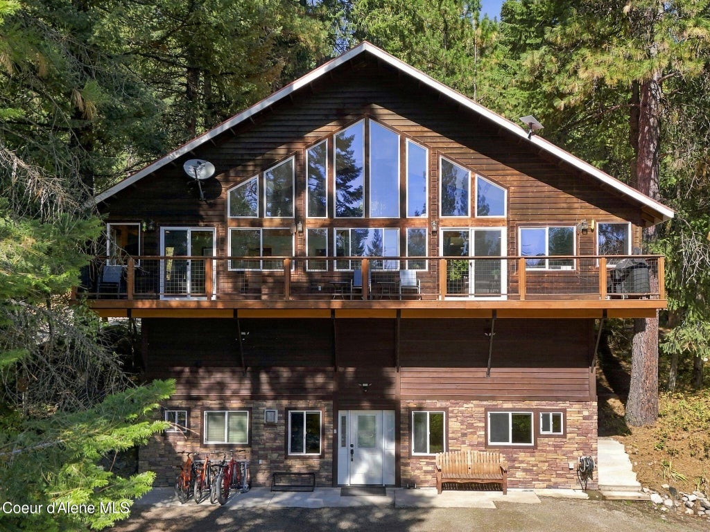 Photo of 1013 Mountain View View, Sandpoint, ID 83864 (MLS # 26-9882)