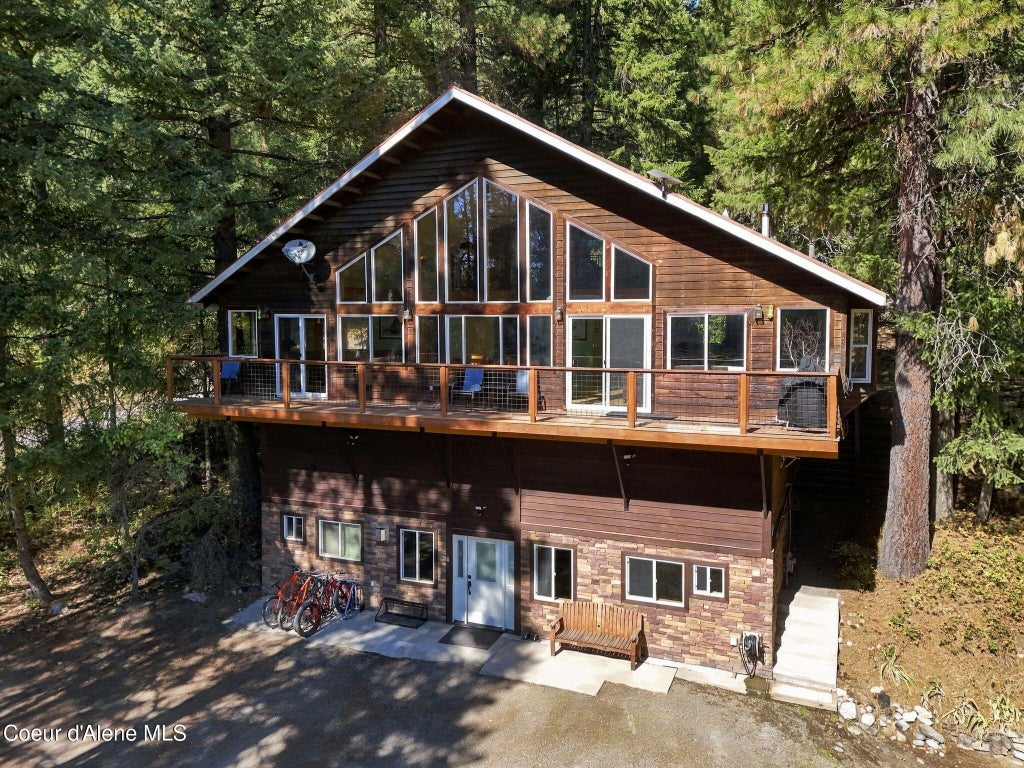 Photo of 1013 Mountain View View, Sandpoint, ID 83864 (MLS # 26-9882)